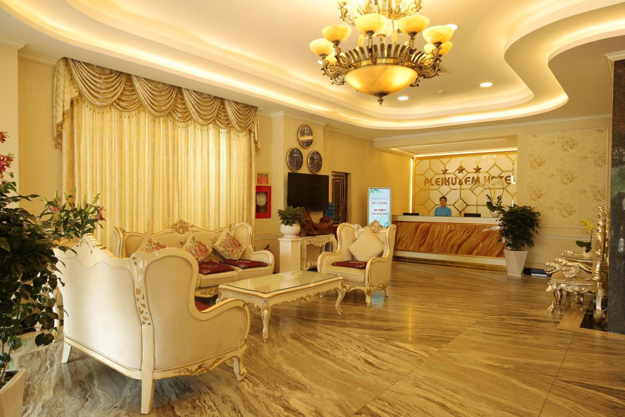Pleiku & Em Hotel By Gia Lai Tourist Exterior foto