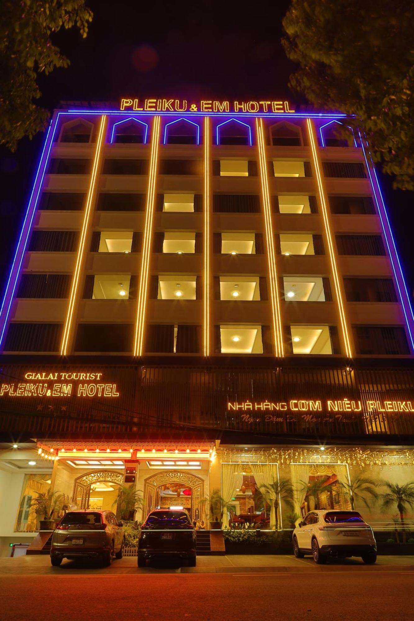 Pleiku & Em Hotel By Gia Lai Tourist Exterior foto